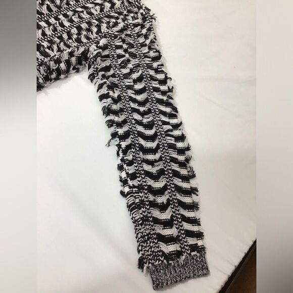 Endless Rose Black and White Fringe Open Cardigan Sweater New Size Medium/Large - Picture 11 of 13